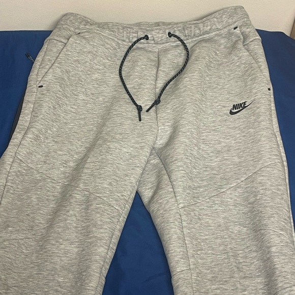 Nike Light Gray Sweatpants - Picture 1 of 5